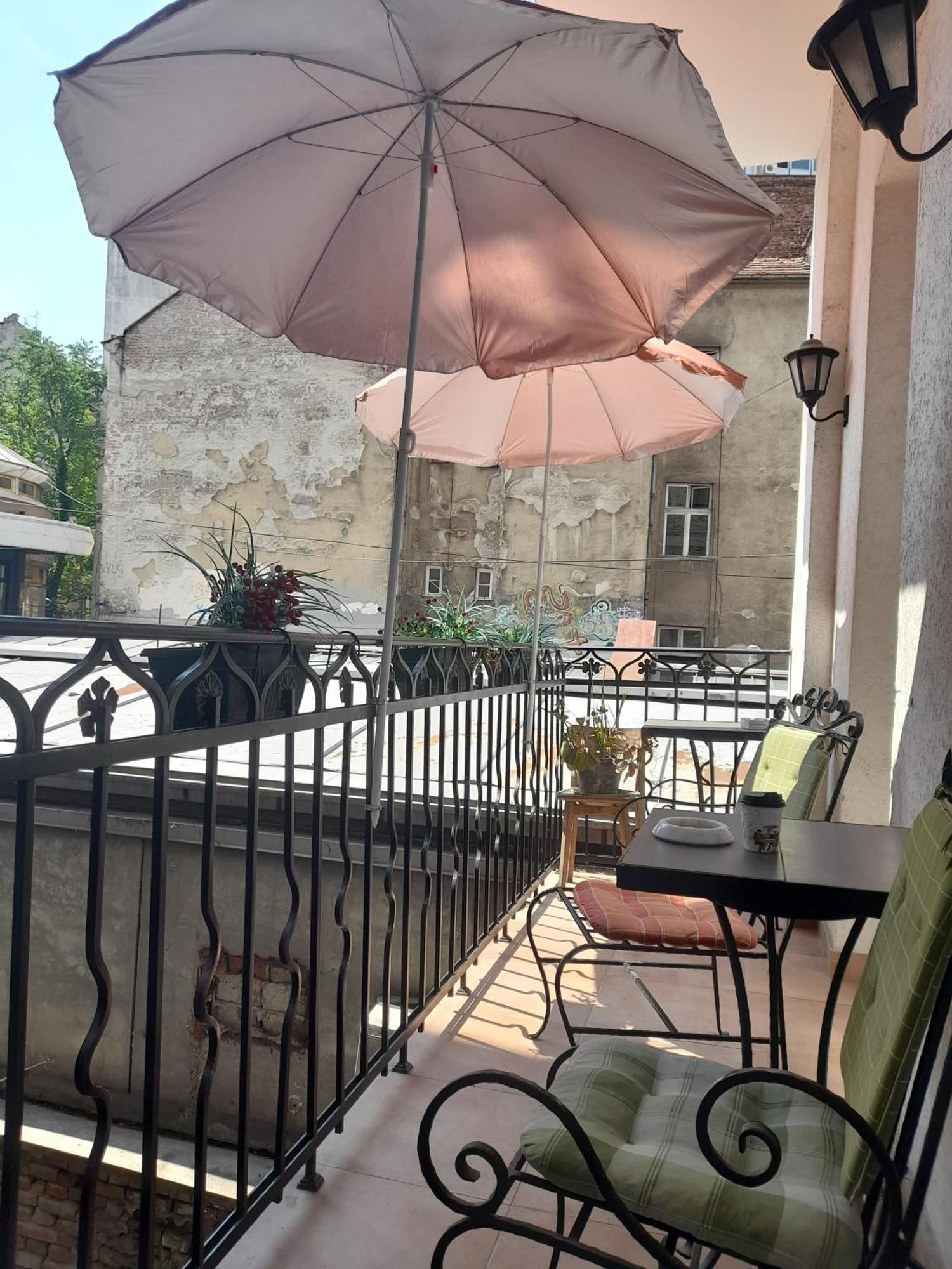 Authentic Belgrade Centre Hostel - Only Private Rooms Exterior foto