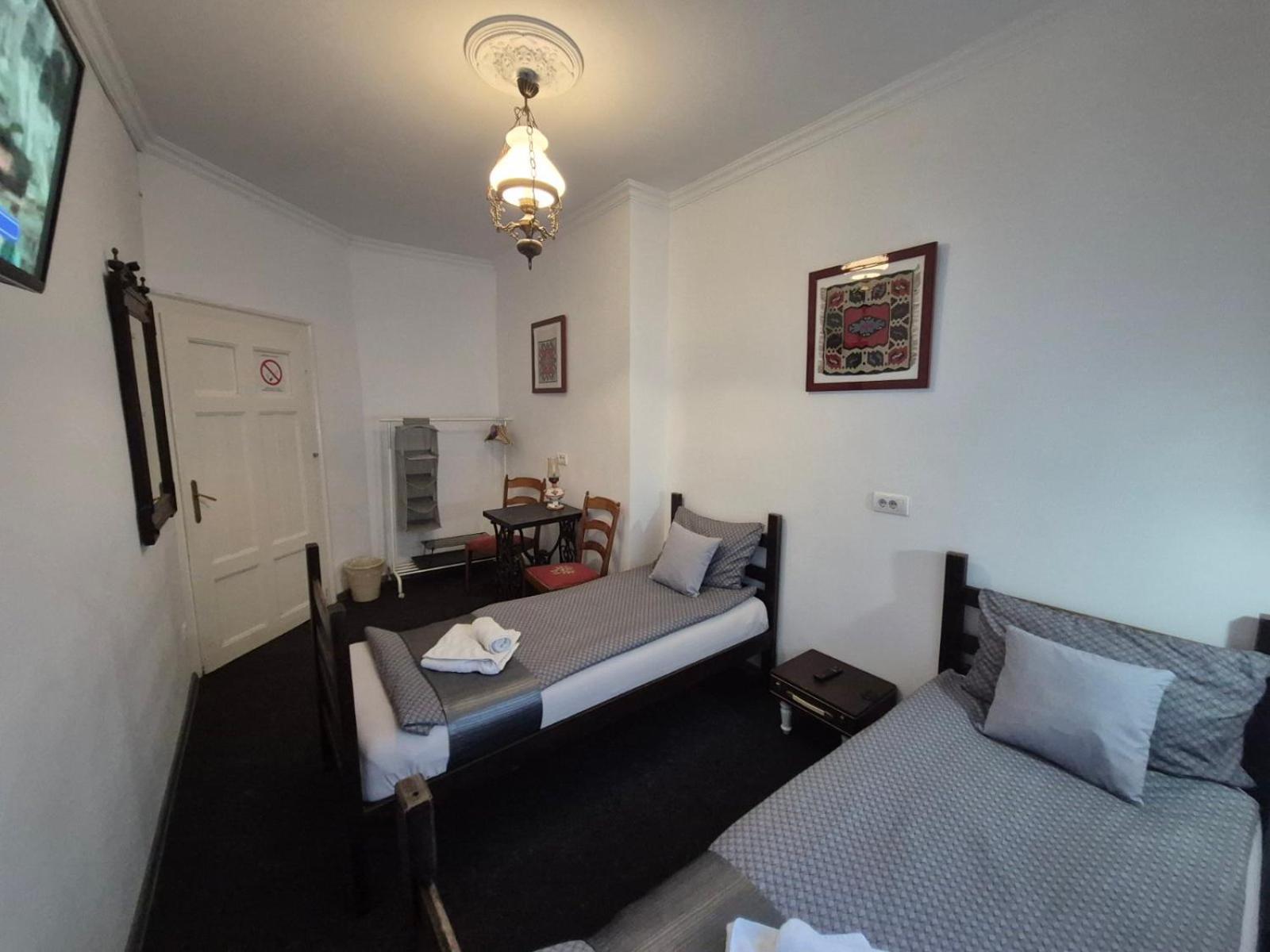 Authentic Belgrade Centre Hostel - Only Private Rooms Exterior foto