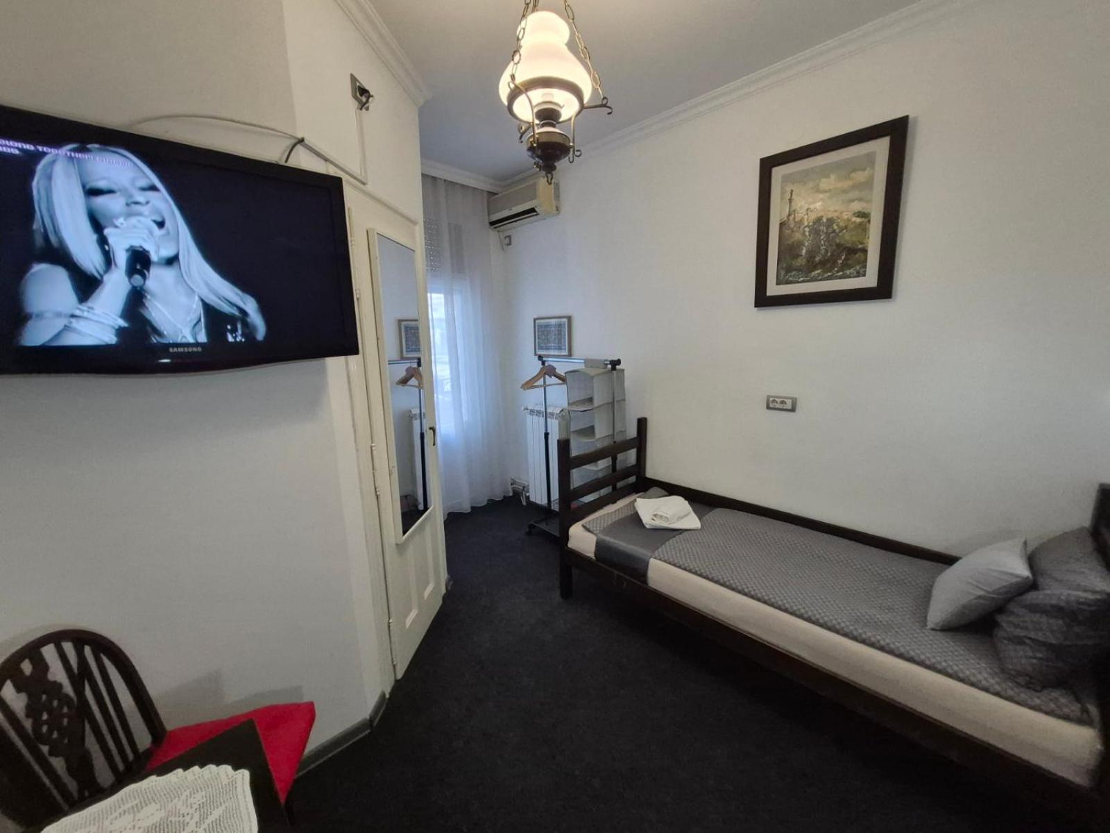 Authentic Belgrade Centre Hostel - Only Private Rooms Exterior foto