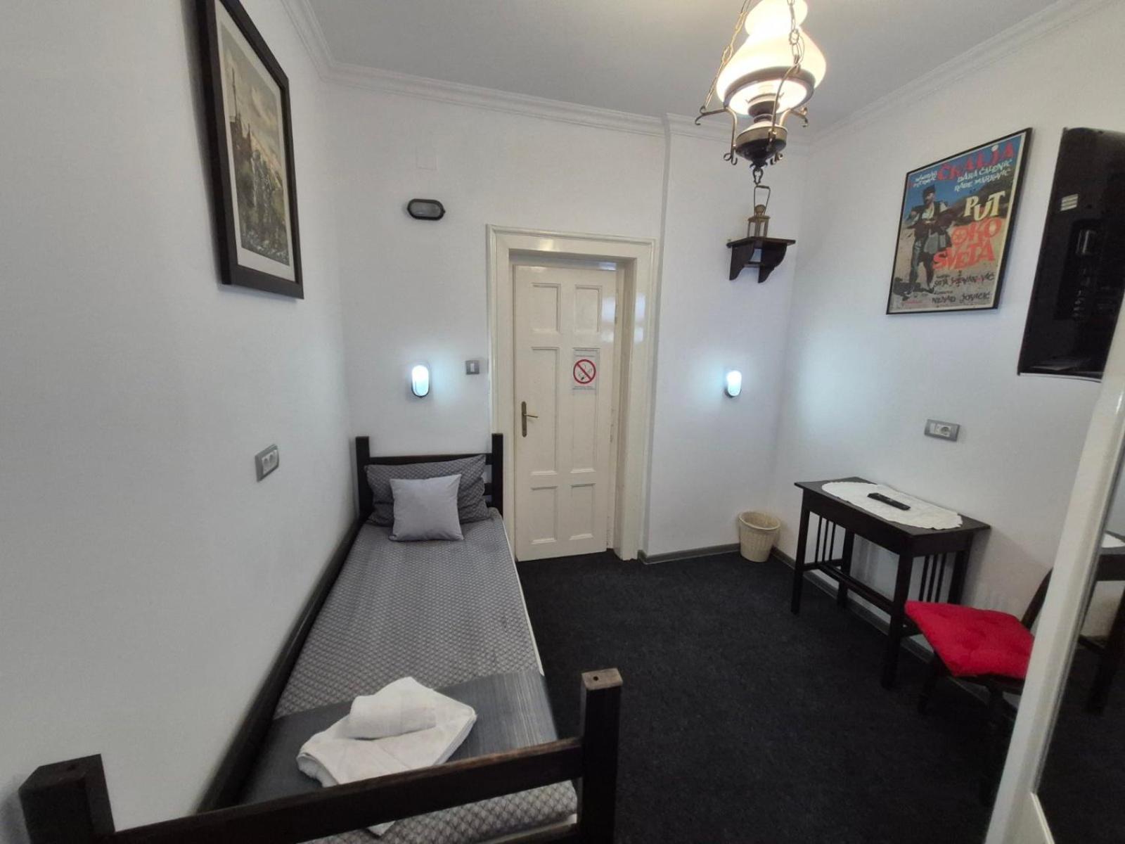 Authentic Belgrade Centre Hostel - Only Private Rooms Exterior foto