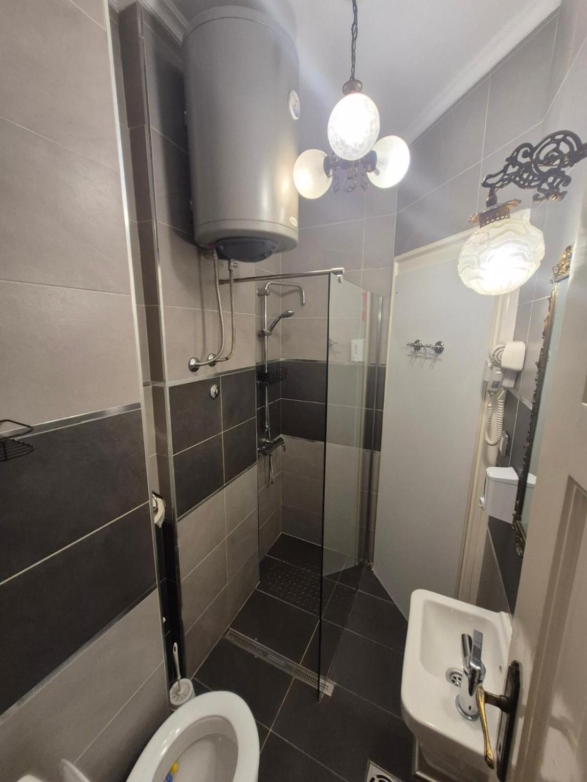 Authentic Belgrade Centre Hostel - Only Private Rooms Exterior foto